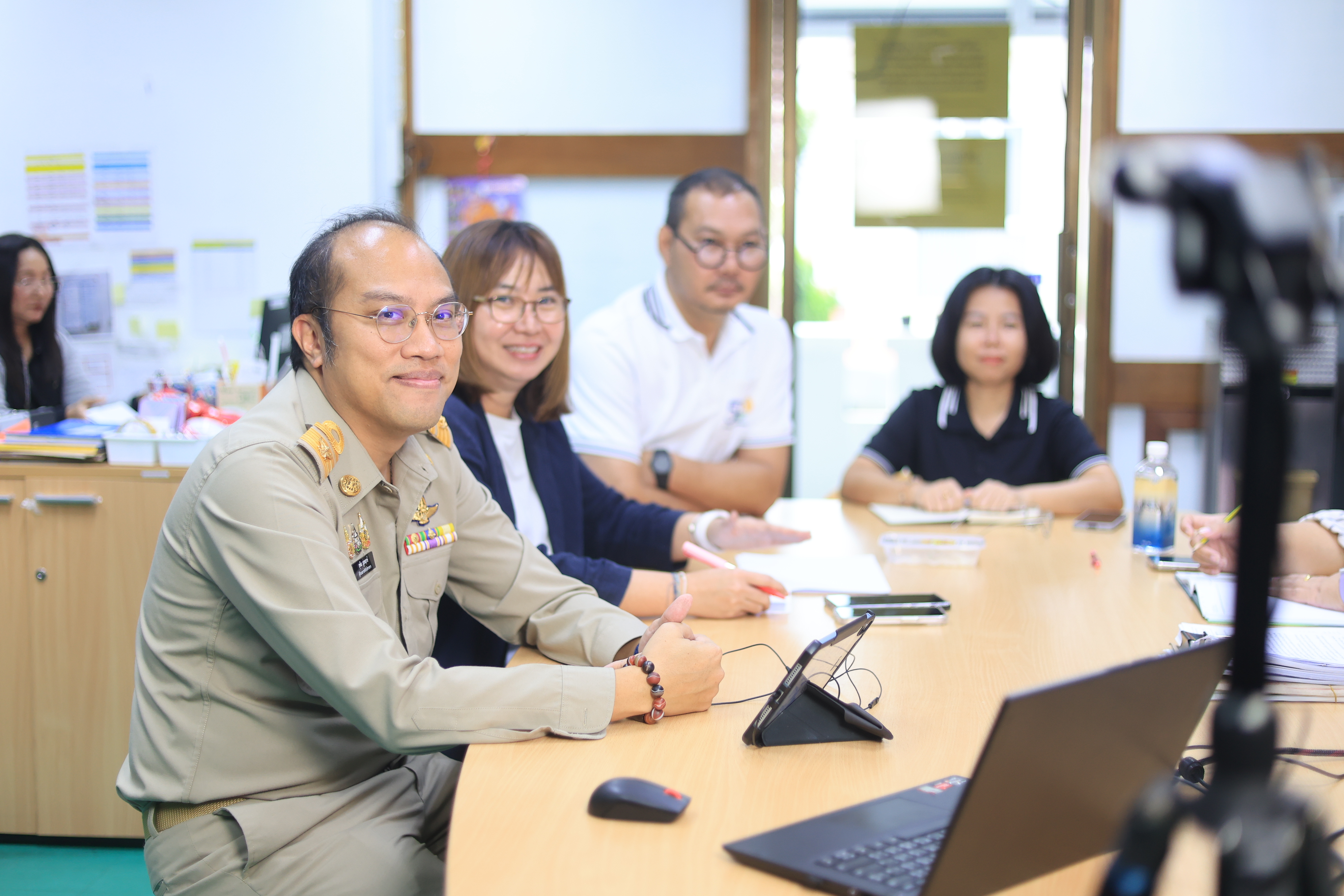 title - ส.ป.ก. ประชุมคณะทำงานฝ่ายพิธีกการ ต้อนรับ และประชาสัมพันธ์ ภายใต้คณะทำงานจัดงาน “สืบสานพระราชปณิธาน สร้างงานเกษตรกรรม เลิศล้ำ งานหัตถศิลป์ ท่องเที่ยวถิ่นวิถีไทย